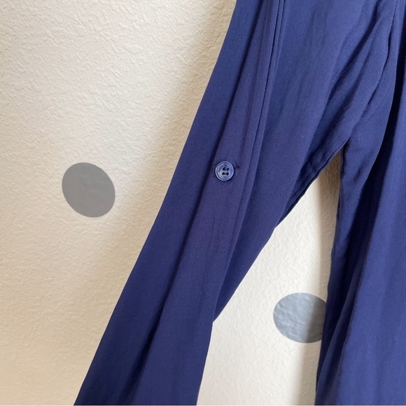 Solitaire Floral Embroidered V-neck Tunic - Picture 6 of 7